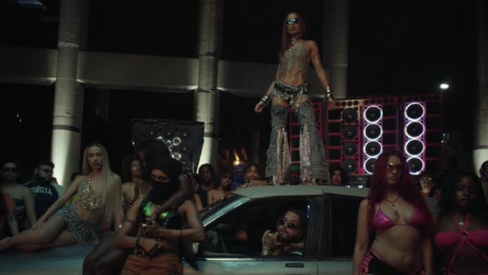 Anitta, Braray et Bad Gyal renforcent le facteur bizarre dans leur vidéo sexy "Double Team"