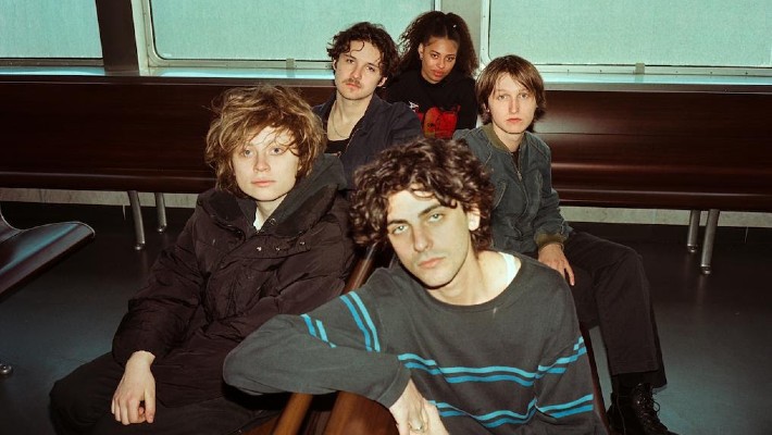 Been Stellar cherche une vue d'ensemble dans sa vidéo pour "All In One"