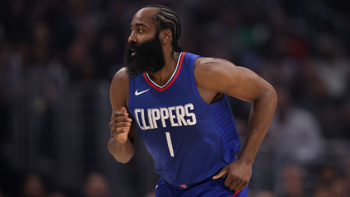 James Harden sur les huées des fans des Sixers : "Je ne sais même pas pourquoi ils huaient"