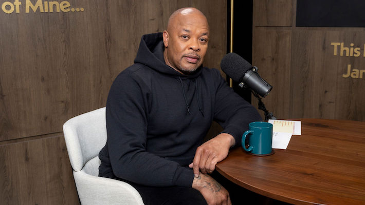 Le Dr Dre a expliqué comment il a souffert de trois accidents vasculaires cérébraux suite à son anévrisme cérébral en 2021