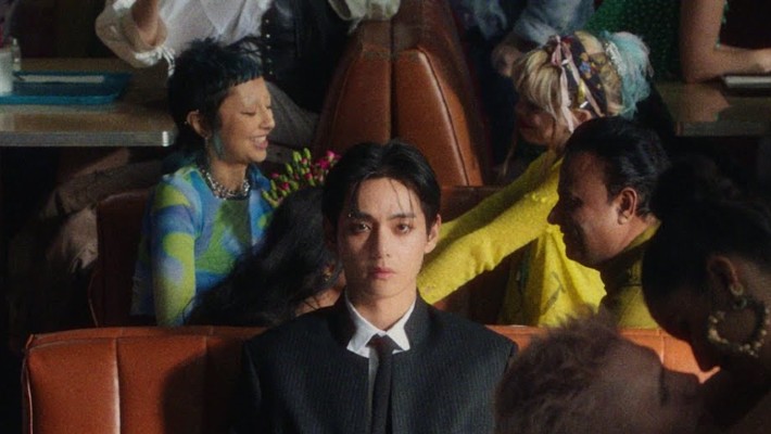 Le V de BTS ne peut plus être « vendredi (fin) » avec un ex sur son nouveau single solo