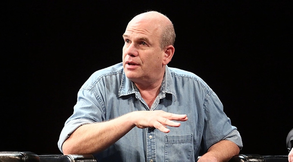 Le créateur de "The Wire", David Simon, n'a aucune patience envers les théoriciens du complot qui se jettent sur la tragédie du pont de Baltimore
