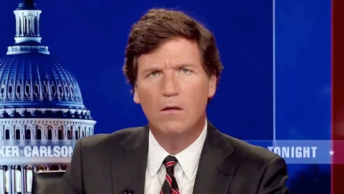 Tucker Carlson a été scolarisé par des farceurs qui se faisaient passer pour les lanceurs d'alerte de Kate Middleton