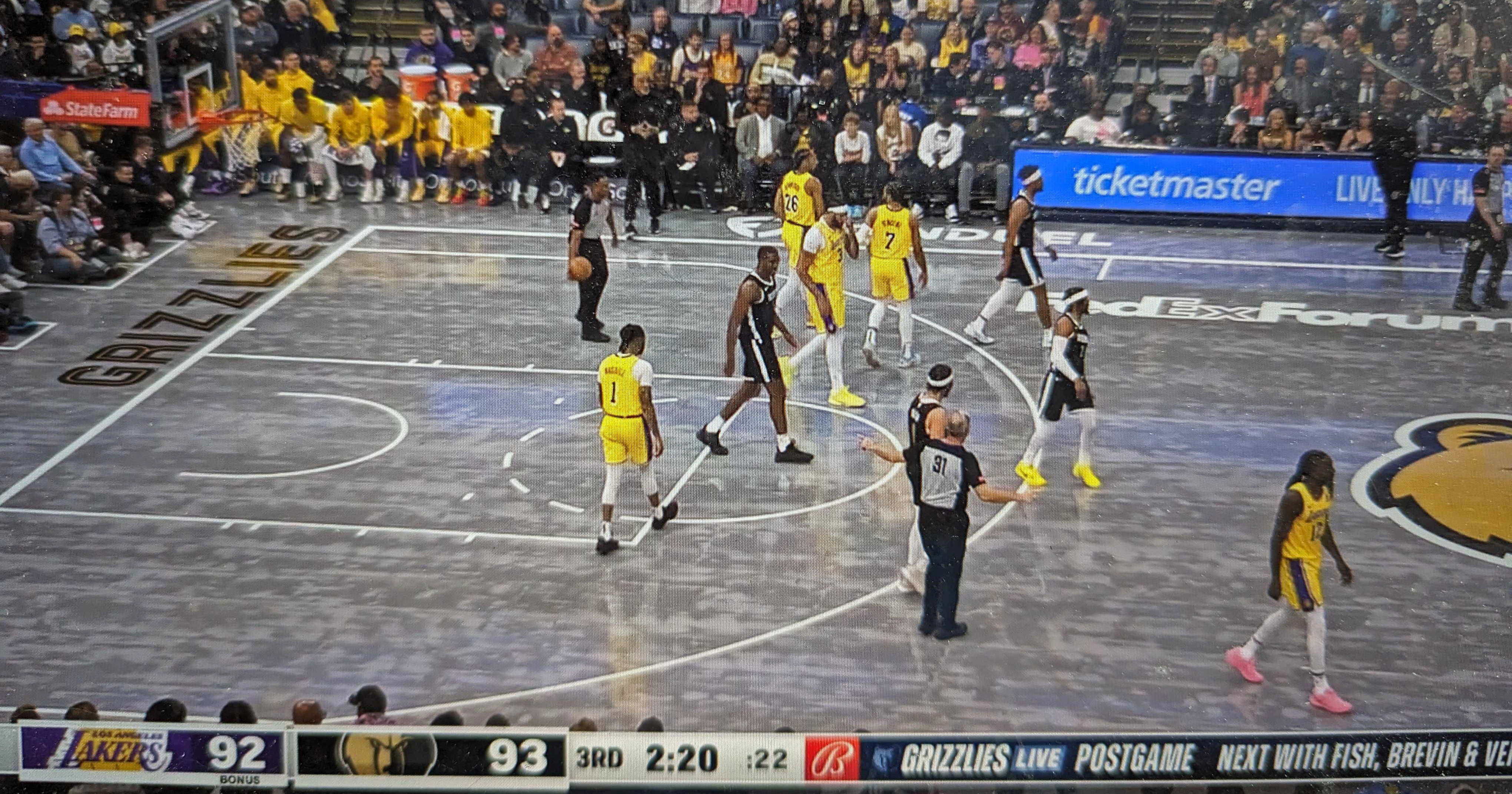 Horloge des Lakers Grizzlies