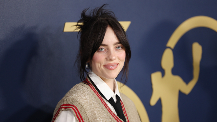 Billie Eilish a lancé un nouveau tatouage énigmatique sur l'histoire Instagram de ses amis proches
