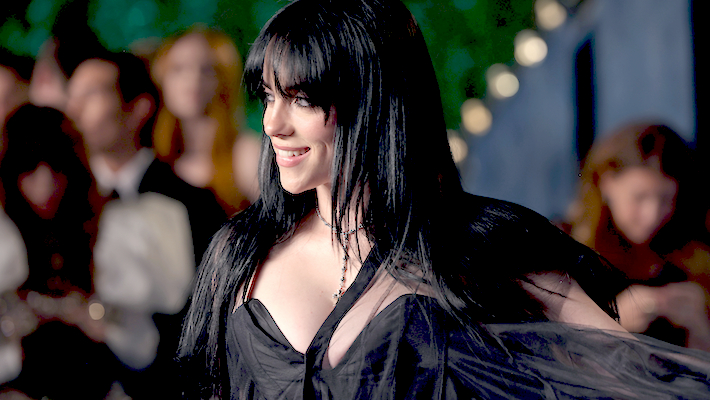 Billie Eilish qualifie le « plaisir personnel » de « partie énorme » de sa vie : « Je devrais avoir un doctorat.  En masturbation'