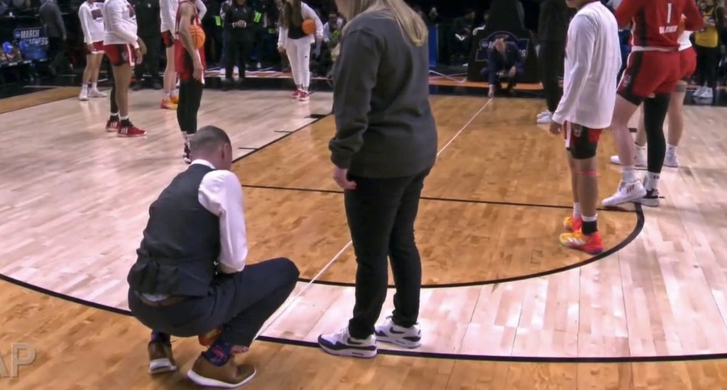 La NCAA a bousillé les lignes à trois points au Portland Regional et elles ne sont pas à la même distance