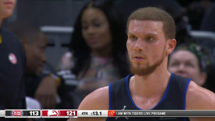 Malachi Flynn est sorti du banc pour marquer 50 points contre les Hawks