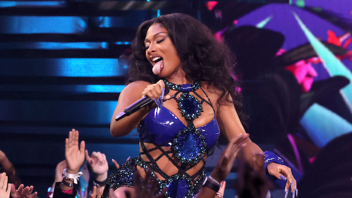 Megan Thee Stallion débat pour mettre moins de chansons « Pop-That-Ass » sur son prochain album, au grand désarroi des fans