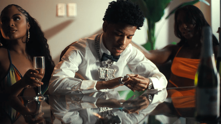 Nardo Wick et Future passent du soleil à la crasse dans leur vidéo robuste « dos à dos »