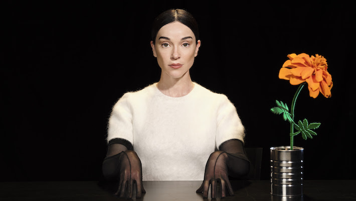 St. Vincent obtient un autre teaser de « All Born Screaming » avec le groovy « Big Time Nothing »