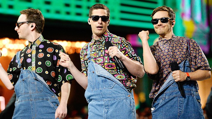 The Lonely Island et Seth Meyers lancent un nouveau podcast qui décortiquera chaque court métrage numérique « SNL »