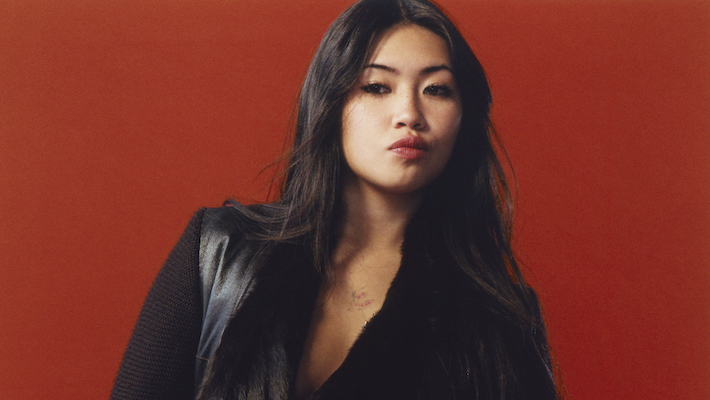 Beabadoobee dévoile la date de sortie de son nouvel album alors qu'elle partage le single "Take A Bite"