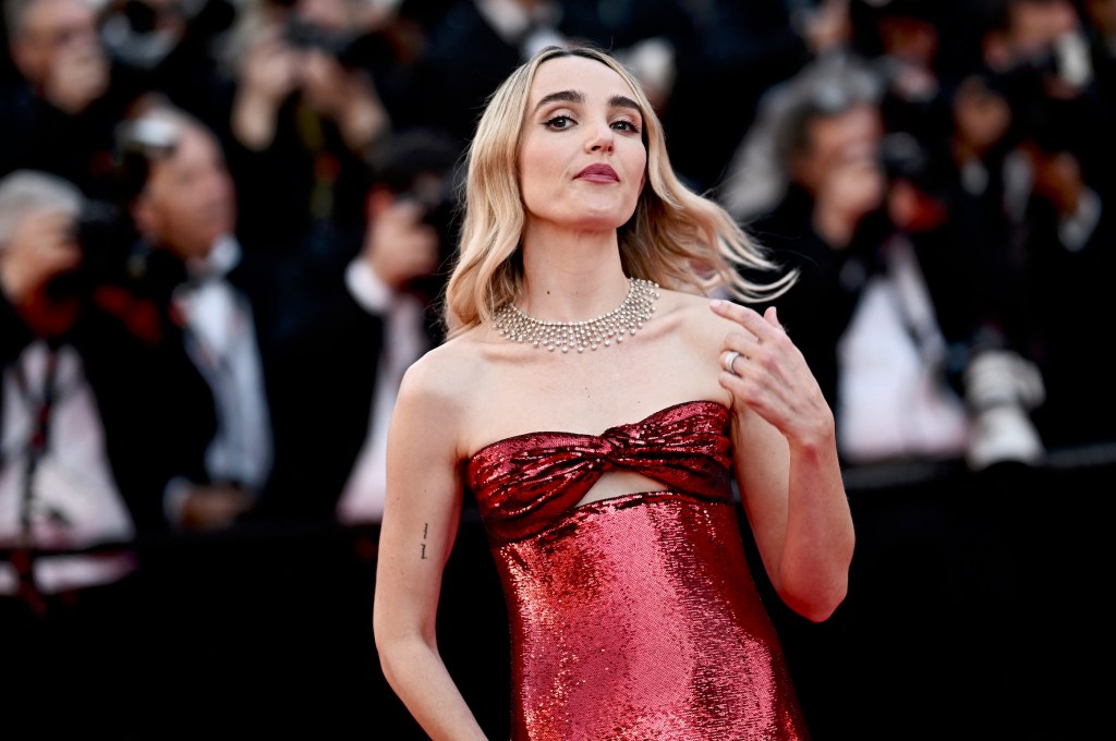 Chloe Fineman aimerait vraiment que tout le monde arrête d'être « si méchant » à propos de sa robe de première « Megalopolis »