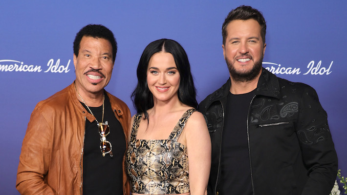"American Idol" a été renouvelé pour une autre saison, mais la place de juge de Katy Perry serait toujours vacante