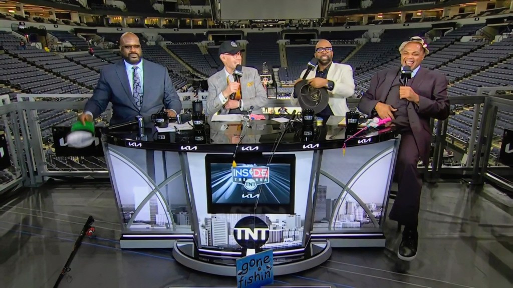 Charles Barkley a fait une dernière blague sur l'avenir de "Inside The NBA" avant qu'ils ne soient plus diffusés pour l'été