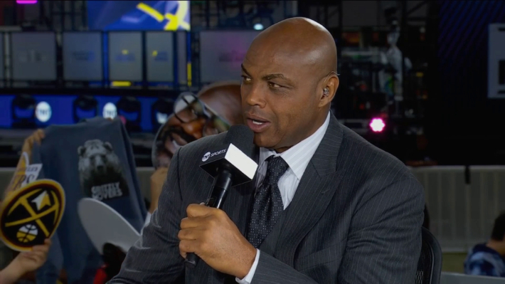 Charles Barkley espère que LeBron James prendra sa retraite « tant qu'il peut encore jouer »