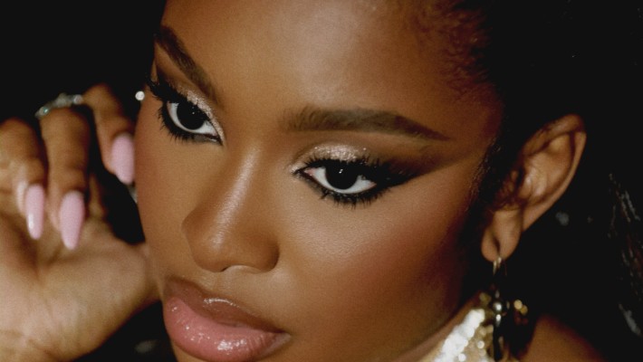 Coco Jones lutte pour briser un cycle d'amour toxique sur son nouveau single "Here We Go (Uh Oh)"