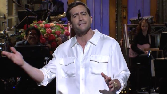 Jake Gyllenhaal et le casting de "SNL" ont dit au revoir à la saison 49 dans la pure mode R&B des années 90