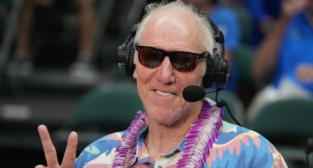 Les fans de basket-ball se souviennent de Bill Walton avec leurs clips préférés de lui