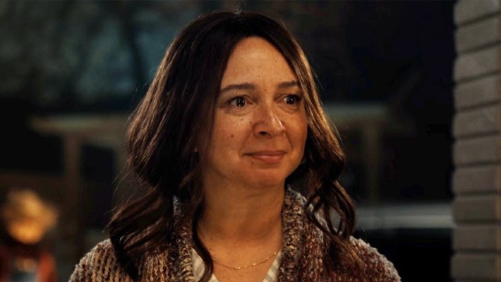 Maya Rudolph vient à la rescousse lors d'une soirée pyjama maladroite dans un sketch "SNL" douloureusement relatable