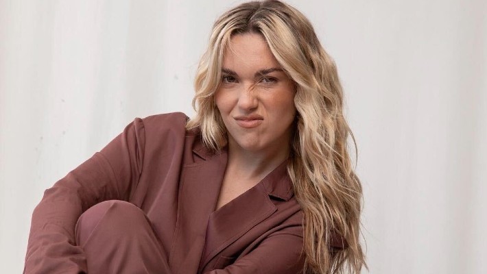 Megan Boni, de la renommée TikTok « Man In Finance », a révélé qu'elle avait quitté son emploi après avoir signé un accord de licence