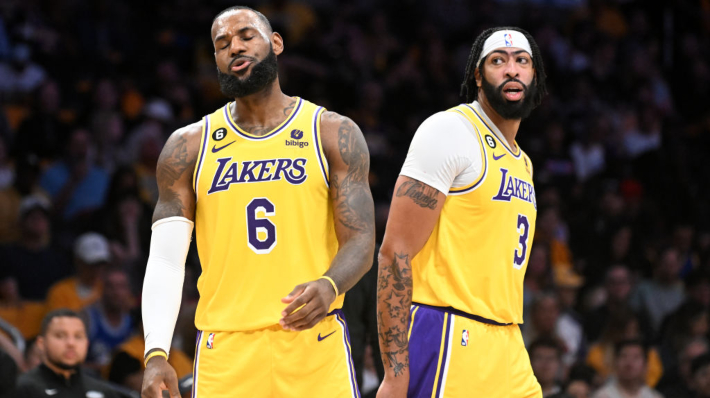 Rich Paul pense que les Lakers devraient « probablement » se concentrer davantage sur Anthony Davis que sur LeBron James