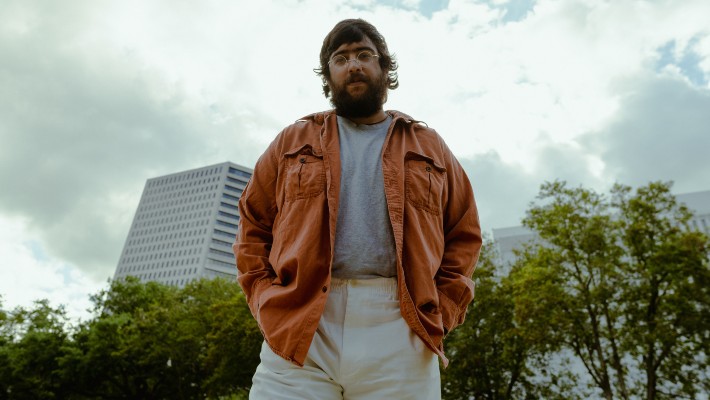 Rui Gabriel raconte la vie du « Summertime Tiger » dans sa nouvelle vidéo et annonce son premier album, « Compassion »