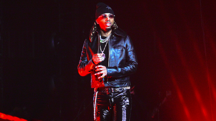 Tendances '#MetroGroomin' sur X (Twitter) après la réapparition des anciens tweets de Metro Boomin, suscitant des questions de la part des fans