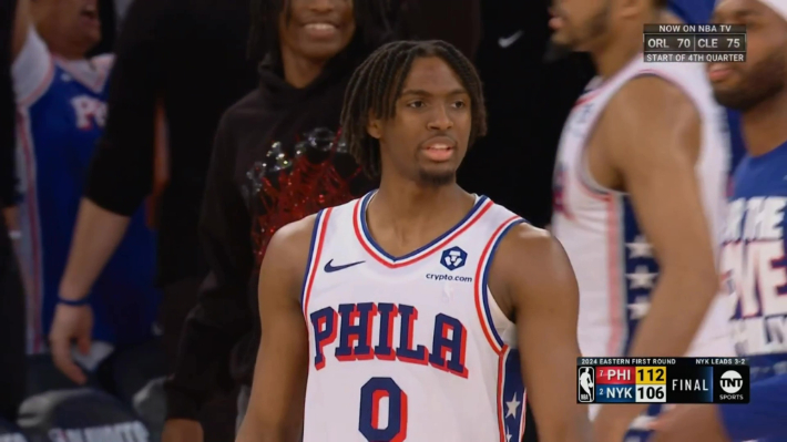 Tyrese Maxey surpasse Jalen Brunson pour donner aux Sixers une victoire qui sauve la saison dans le cinquième match