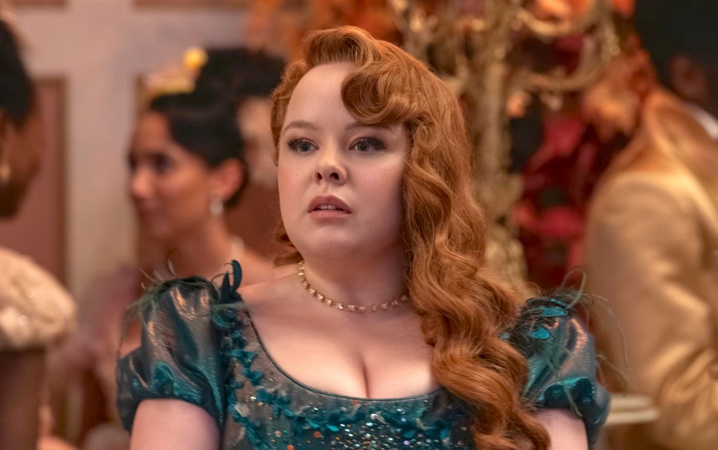 Une star de "Bridgerton" a demandé une scène "très nue" pour "F*ck You" aux bodyshamers