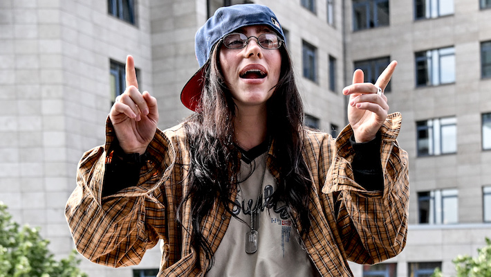Billie Eilish a confirmé qu'elle n'avait jamais été larguée, mais elle a expliqué pourquoi rompre avec quelqu'un faisait tout autant mal