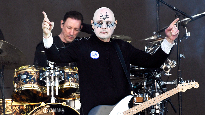 Billy Corgan des Smashing Pumpkins ne se soucie pas d'apaiser les fans avec la setlist live du groupe