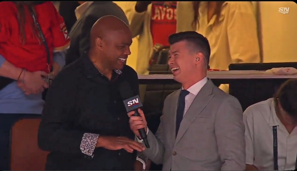 Charles Barkley a largué une bombe F à la télévision canadienne alors qu'il était interviewé lors de l'émission Oilers-Panthers