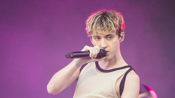 La performance Primavera Sound 2024 de Troye Sivan était une façon torride de lancer le mois de la fierté plus tôt