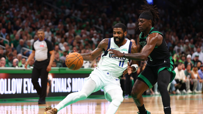 Les Celtics ont poursuivi leur domination défensive sur les Mavs pour remporter le deuxième match