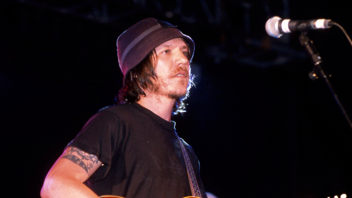 Les fans d'Elliott Smith célébreront la vie du défunt chanteur au cinéma et lors d'un concert hommage spécial cet été