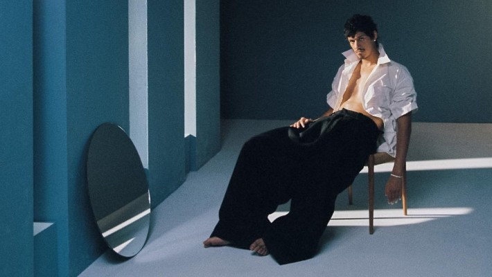 Omar Apollo accepte de voir "Less Of You" sur son nouveau single