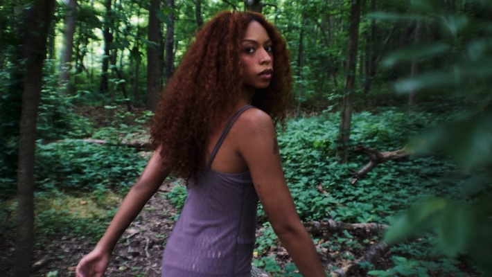 Ravyn Lenae abandonne la nouvelle collaboration de Ty Dolla Sign 'Dream Girl' alors qu'elle annonce les dates de sa tournée 2024