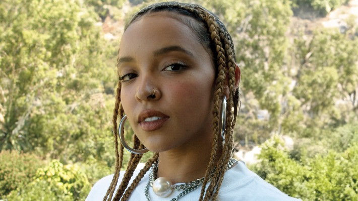 Tinashe a lancé « Green T », sa variété d'herbe signature pour accompagner sa musique