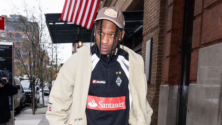 Travis Scott a été arrêté pour ivresse désordonnée et intrusion, et il a apparemment partagé une réaction