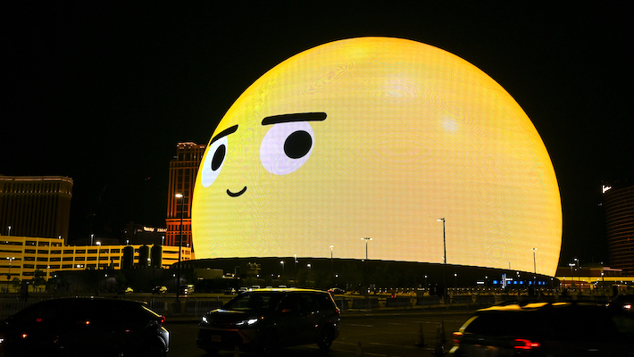 Un fan de phishing aurait été banni de la sphère de Las Vegas après avoir fumé un bang dans le nouveau lieu