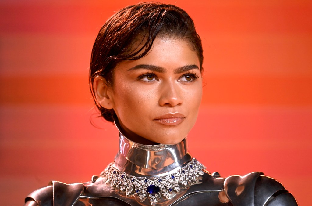 Zendaya a parlé de ses luttes continues contre l'anxiété : "J'ai tendance à m'isoler"