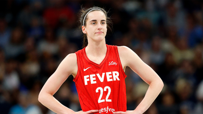Caitlin Clark a battu le record de passes décisives de la WNBA avec 19 contre les Wings