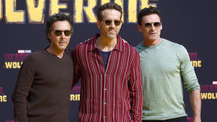 Hugh Jackman et Ryan Reynolds sont-ils sérieux à propos de ces farces ou se moquent-ils de nous ?