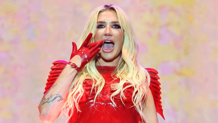 Kesha a laissé entendre avec enthousiasme que son prochain album serait encore meilleur que « Animal », son premier album n°1