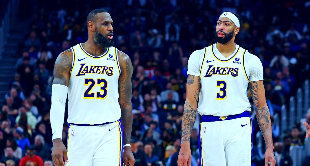L'effectif des Lakers est coincé dans la boue après avoir raté trois paris qu'ils avaient placés l'été dernier