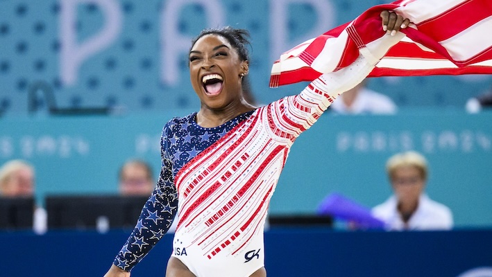 Megan Thee Stallion a célébré la dernière médaille d'or de Simone Biles en partageant une vidéo de Biles dansant sur « Where Them Girls At »