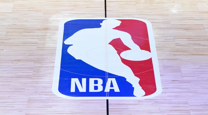 Rapport : Turner a jusqu'à lundi pour égaler l'offre d'Amazon ou de NBC dans le prochain accord sur les droits médiatiques de la NBA