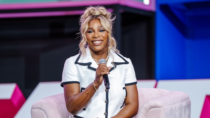 Serena Williams prévient : « Aucun d'entre nous ne devrait jamais se battre avec Kendrick Lamar » en dansant sur « Not Like Us » lors de son monologue aux ESPY Awards